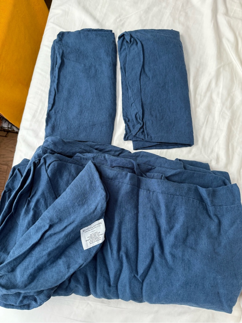 Like New- Schoolhouse Linen Queen Duvet + Euro pillow cover